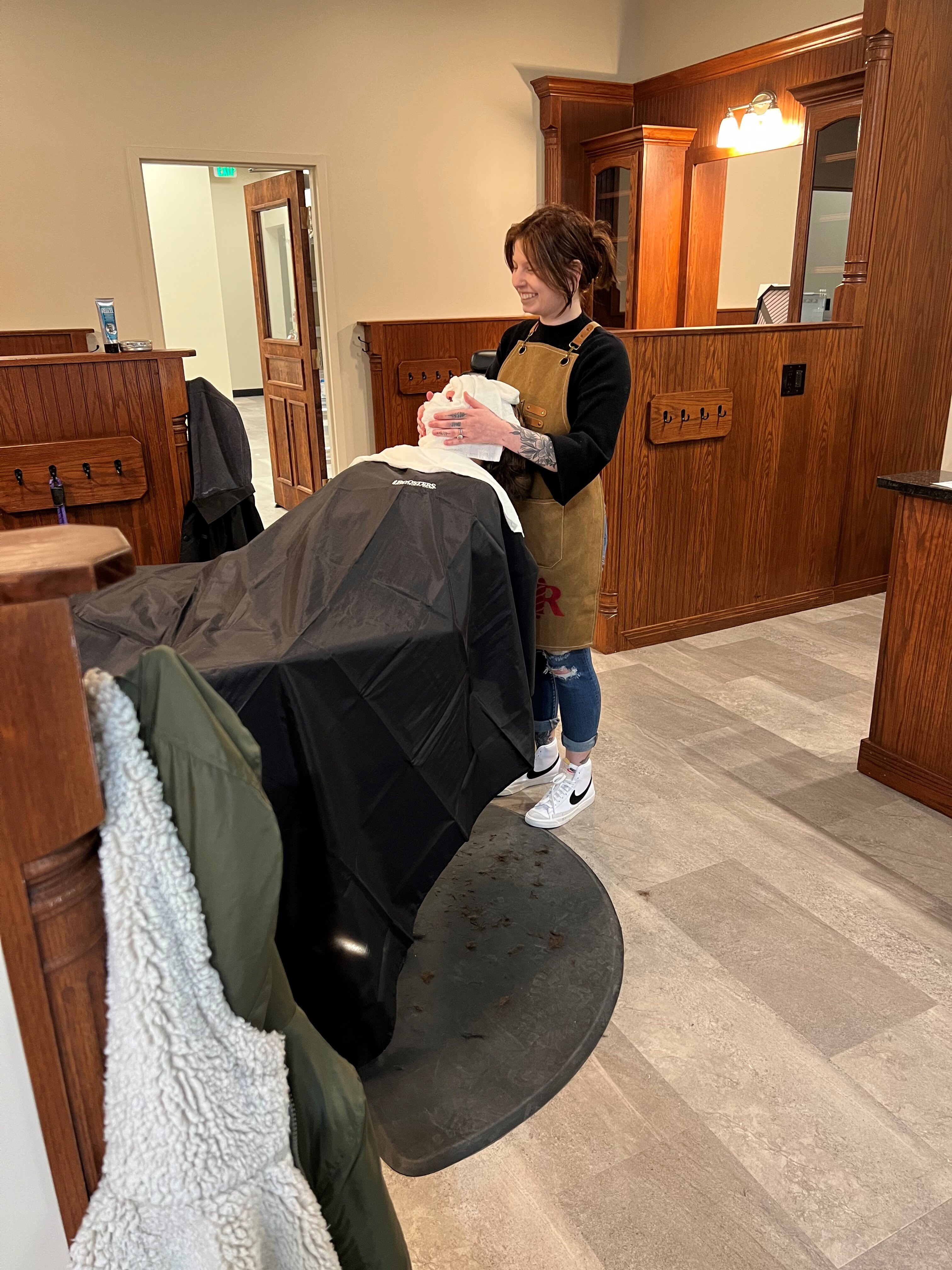 Emmi Hot Towel 2022_02